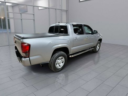 Used 2019 Toyota Tacoma SR w/ SR Convenience Package image 9