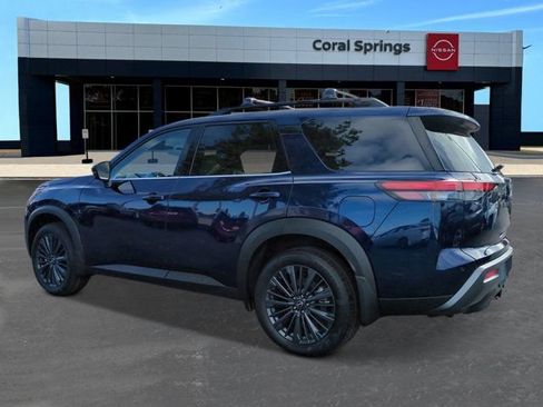 New 2026 Nissan Pathfinder SL w/ SL Premium Package (P04) FWD image 3