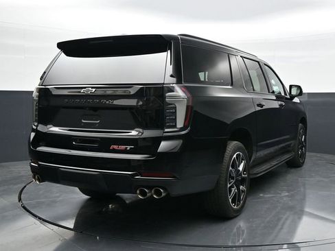 Used 2025 Chevrolet Suburban RST w/ Comfort Package AWD/4WD image 7
