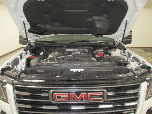 New 2025 GMC Sierra 2500 AT4 w/ AT4 Premium Plus Package image 12