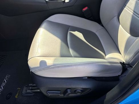 Used 2020 Toyota RAV4 XLE Premium image 20