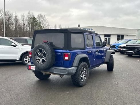 Used 2019 Jeep Wrangler Unlimited Sport S image 4