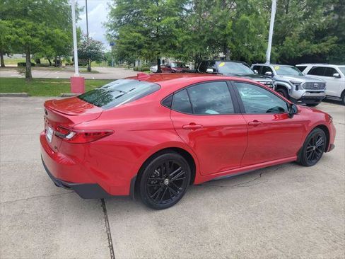 Used 2025 Toyota Camry SE w/ Convenience Package AWD/4WD image 7