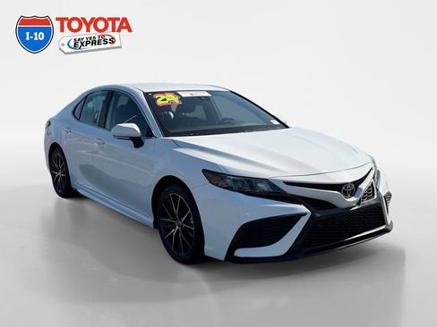 Certified 2024 Toyota Camry SE w/ Cold Weather Package image 7