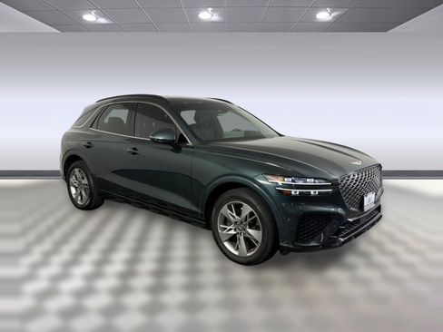 Used 2022 Genesis GV70 3.5T Sport w/ Sport Advanced Package AWD/4WD image 7
