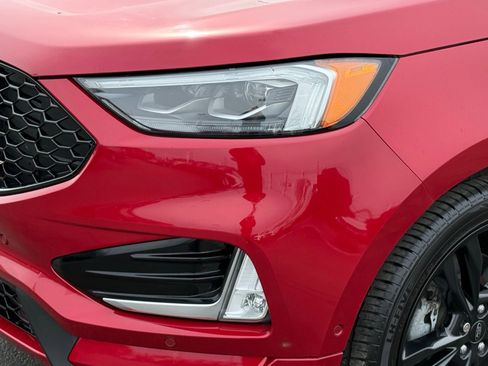 Used 2020 Ford Edge ST w/ Equipment Group 401A image 9