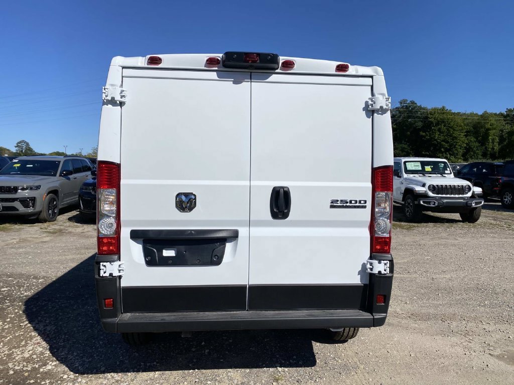 New 2026 RAM ProMaster 2500 w/ Convenience Group FWD image 4