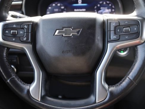 Used 2022 Chevrolet Suburban Z71 w/ Luxury Package image 19