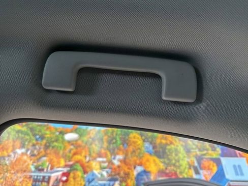 Used 2018 Chevrolet Silverado 1500 LT w/ All Star Edition image 34