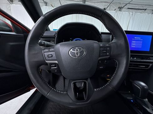 Certified 2025 Toyota Camry SE w/ Convenience Package image 16