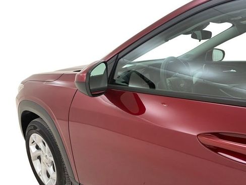 Used 2024 Chevrolet Trax LS w/ LS Convenience Package image 10