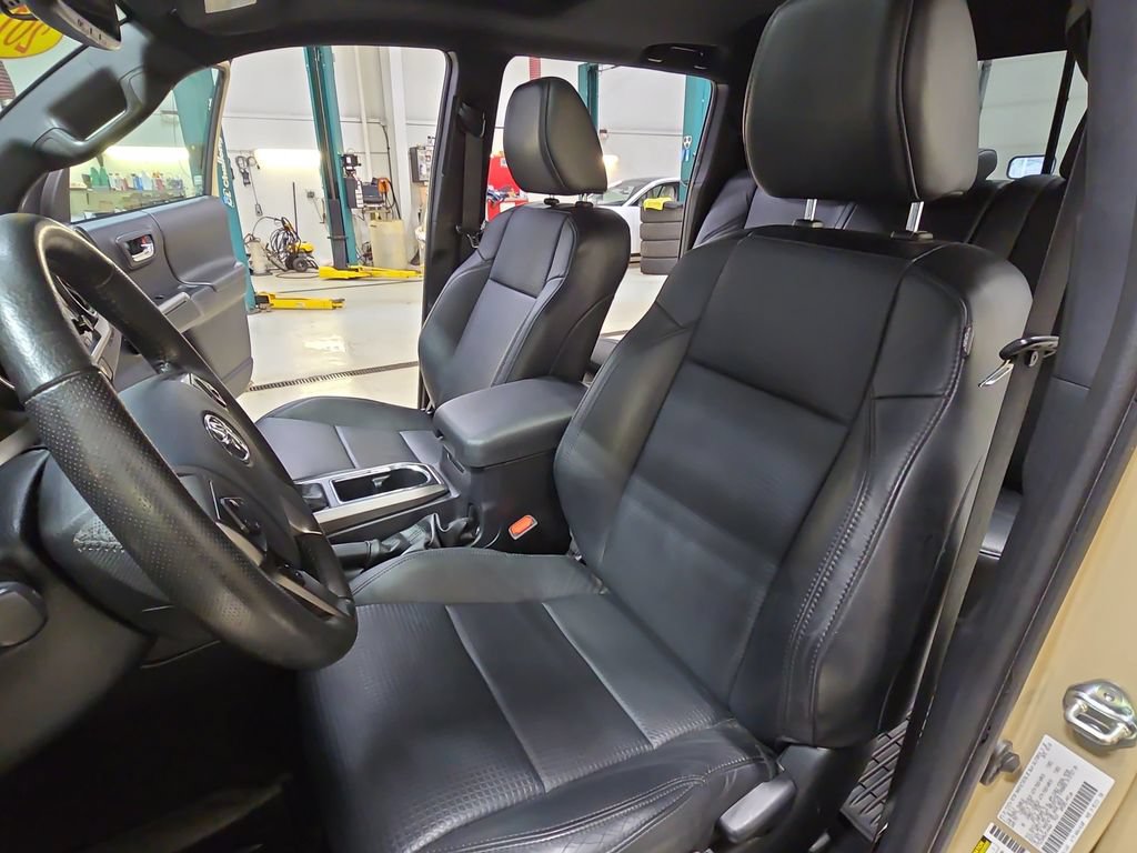 Certified 2018 Toyota Tacoma Limited AWD/4WD image 18