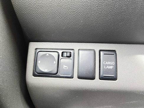 Used 2020 Nissan Frontier SV RWD image 33