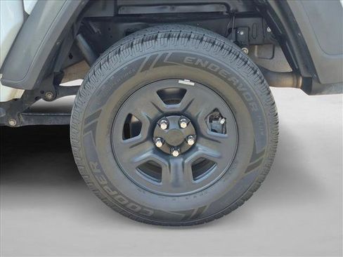 Used 2021 Jeep Gladiator Sport w/ Trailer Tow Package AWD/4WD image 20