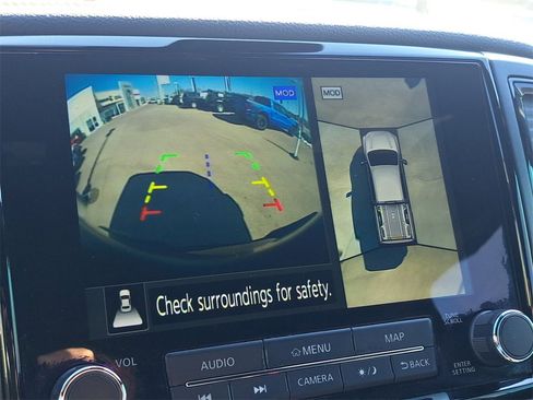 Used 2023 Nissan Titan PRO-4X w/ Pro-4x Convenience Package image 10