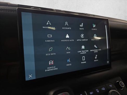 Used 2023 Land Rover Defender 130 X image 21