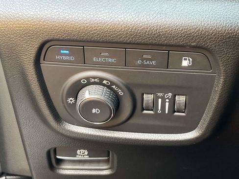 Used 2022 Jeep Grand Cherokee Trailhawk w/ Advanced Protech Group II AWD/4WD image 20