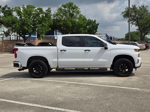Used 2022 Chevrolet Silverado 1500 Custom w/ Rally Edition RWD image 3