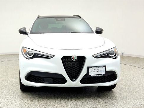 Used 2023 Alfa Romeo Stelvio Veloce AWD/4WD image 2