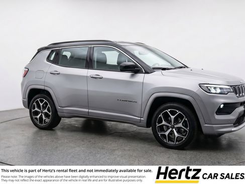 Used 2025 Jeep Compass Limited AWD/4WD image 1