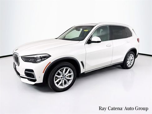 Used 2023 BMW X5 xDrive40i w/ Premium Package image 3