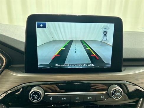 Used 2020 Ford Escape Titanium image 15