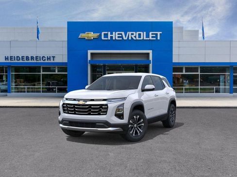 New 2026 Chevrolet Equinox LT w/ Convenience Package II FWD image 8