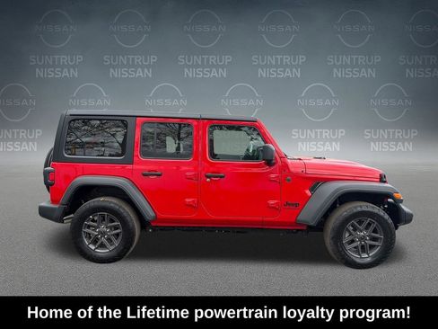 Used 2025 Jeep Wrangler Unlimited Sport AWD/4WD image 7