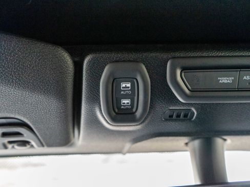 Used 2023 Jeep Wrangler Unlimited Sahara image 28