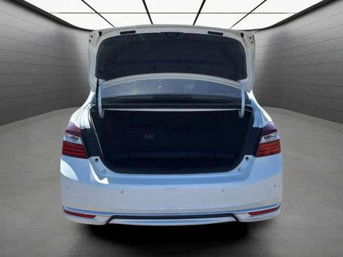 Used 2017 Honda Accord Touring image 19