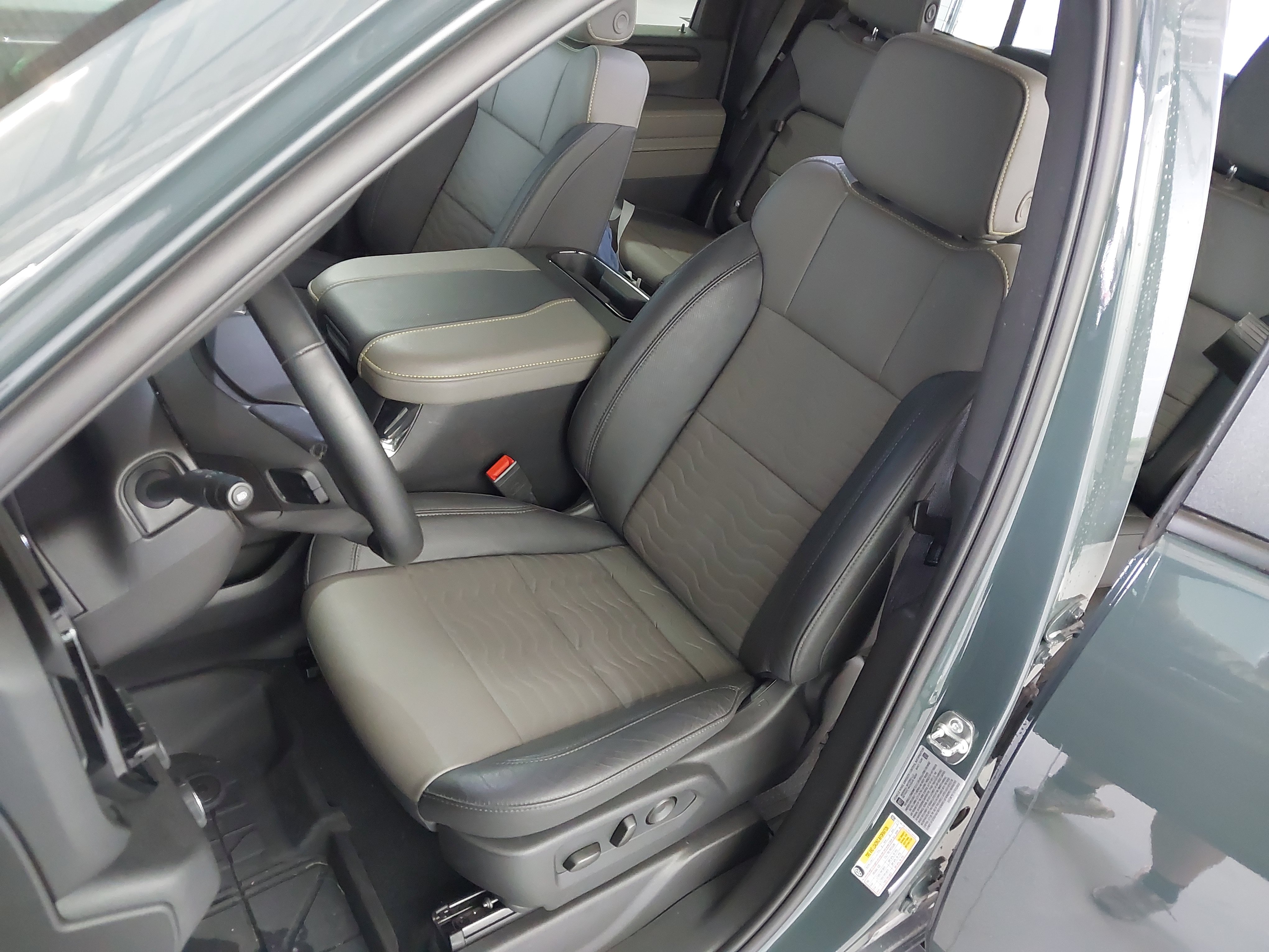 Used 2026 Chevrolet Silverado 2500 ZR2 w/ LPO, Dark Essentials Package AWD/4WD image 23