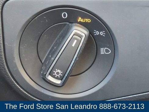 Used 2020 Volkswagen Tiguan SE w/ Panoramic Sunroof Package image 25