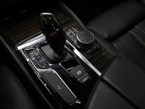 Used 2018 BMW 540i RWD image 27