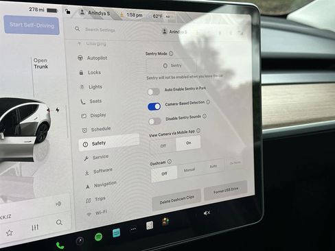 Used 2024 Tesla Model Y Long Range image 31