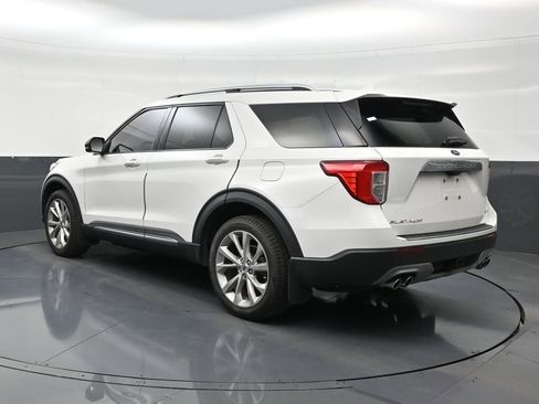 Used 2022 Ford Explorer Platinum w/ Equipment Group 601A AWD/4WD image 3