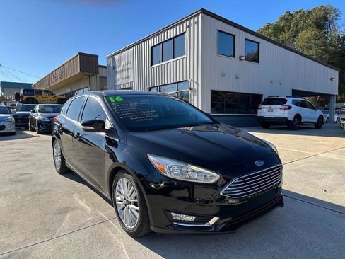 Used 2016 Ford Focus Titanium image 1