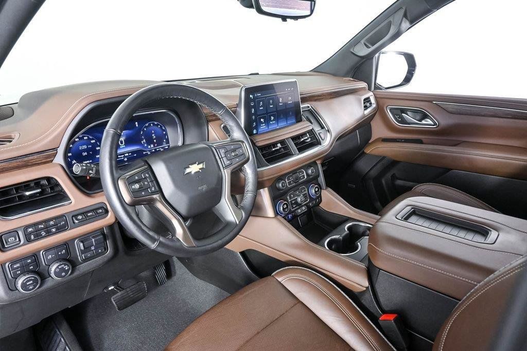 Used 2022 Chevrolet Tahoe High Country AWD/4WD image 5