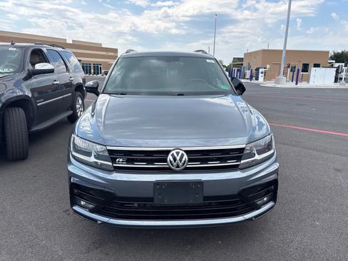 Used 2021 Volkswagen Tiguan SE R-Line AWD/4WD image 2