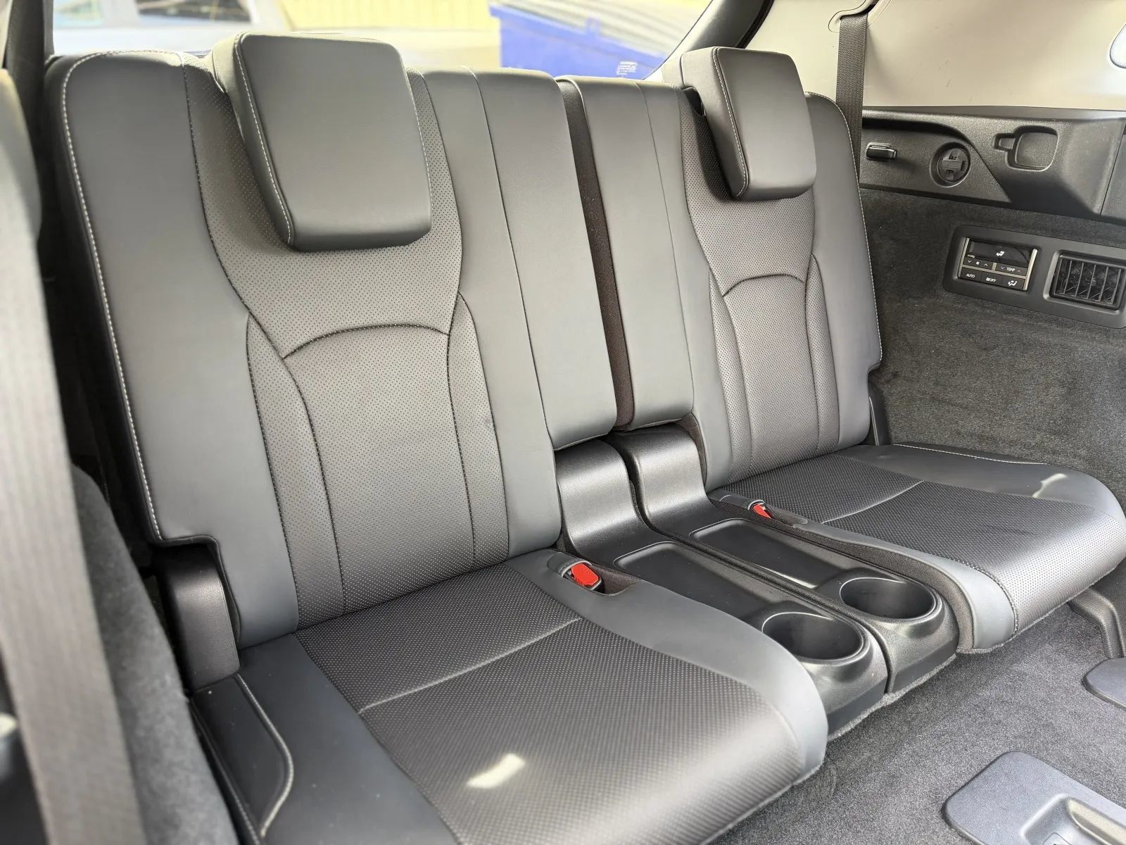 Used 2022 Lexus RX 450hL AWD w/ Premium Package image 19