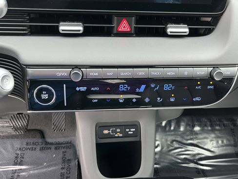 Used 2025 Hyundai Ioniq 5 SEL image 24