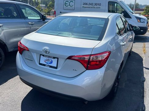 Used 2017 Toyota Corolla LE w/ Carpet Mat Package (TMS) FWD image 6