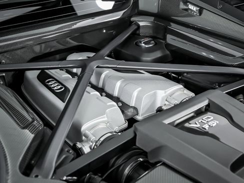 Used 2020 Audi R8 V10 image 16
