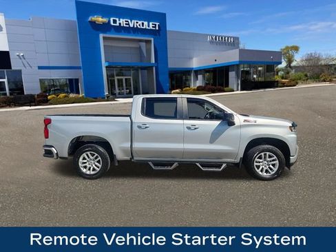 Used 2022 Chevrolet Silverado 1500 RST w/ Z71 Off-Road Package AWD/4WD image 8