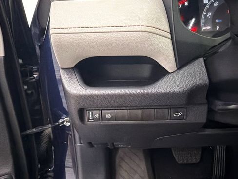 Used 2025 Toyota RAV4 XLE Premium FWD image 34
