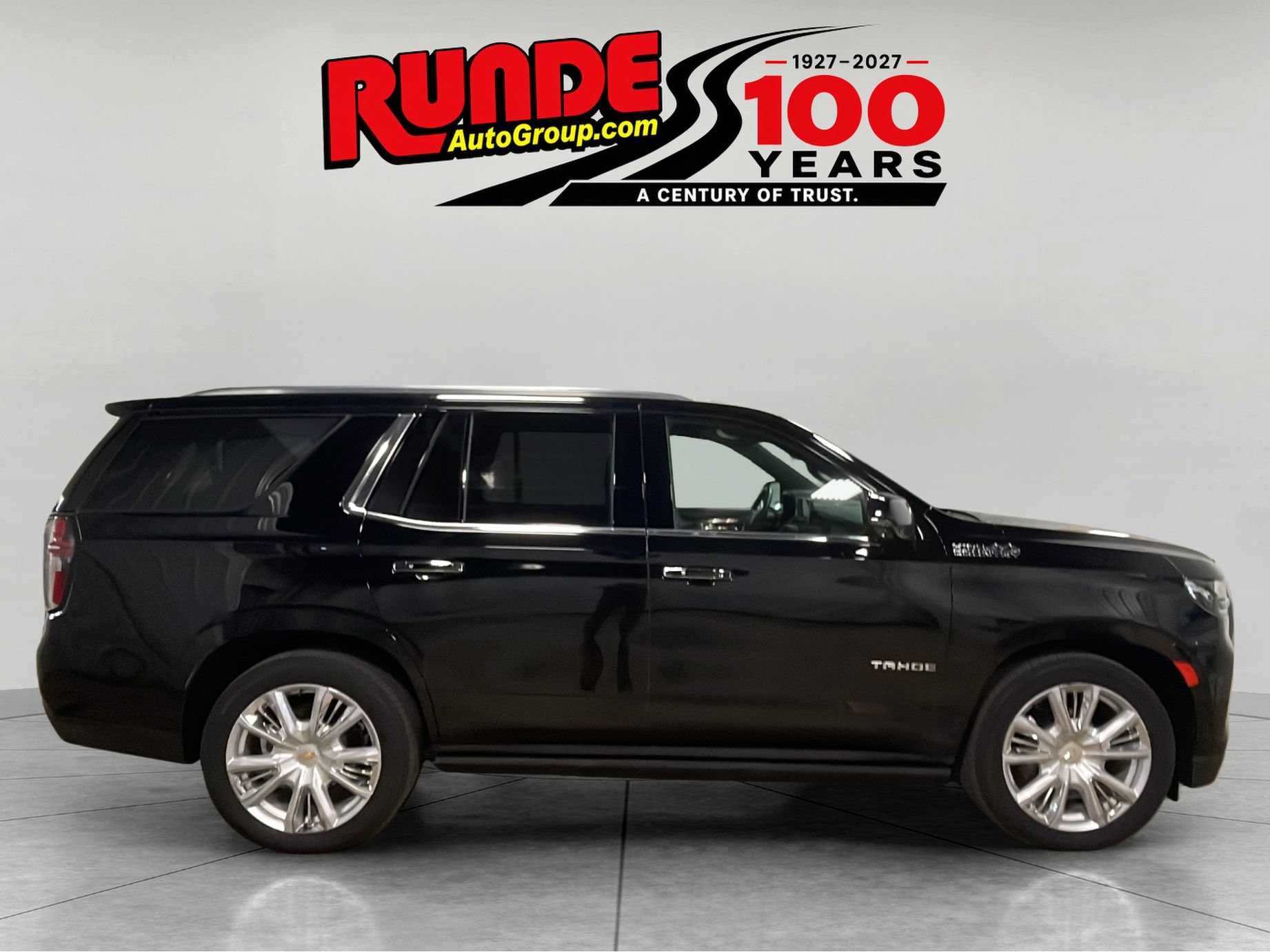 Used 2024 Chevrolet Tahoe High Country AWD/4WD image 6