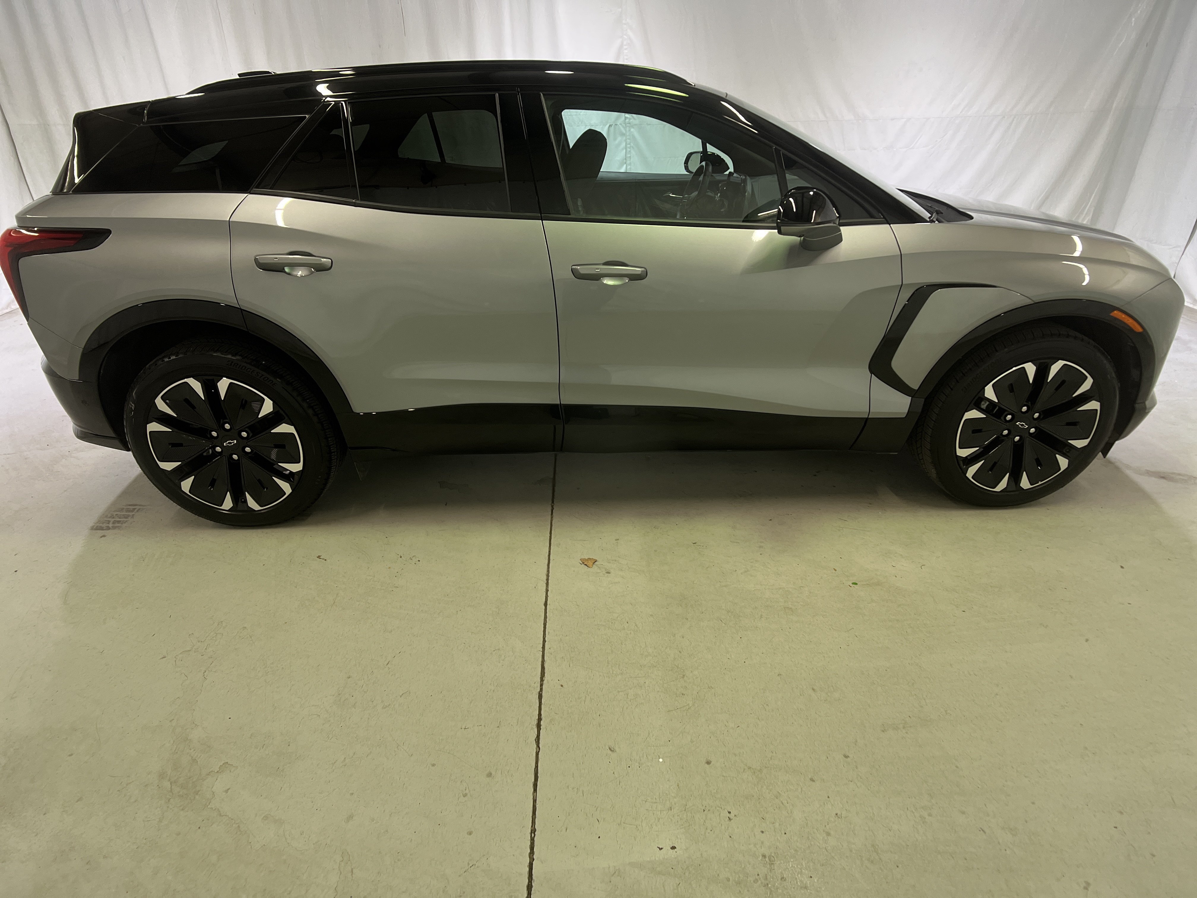 Used 2026 Chevrolet Blazer EV RS w/ Super Cruise Package AWD/4WD image 14
