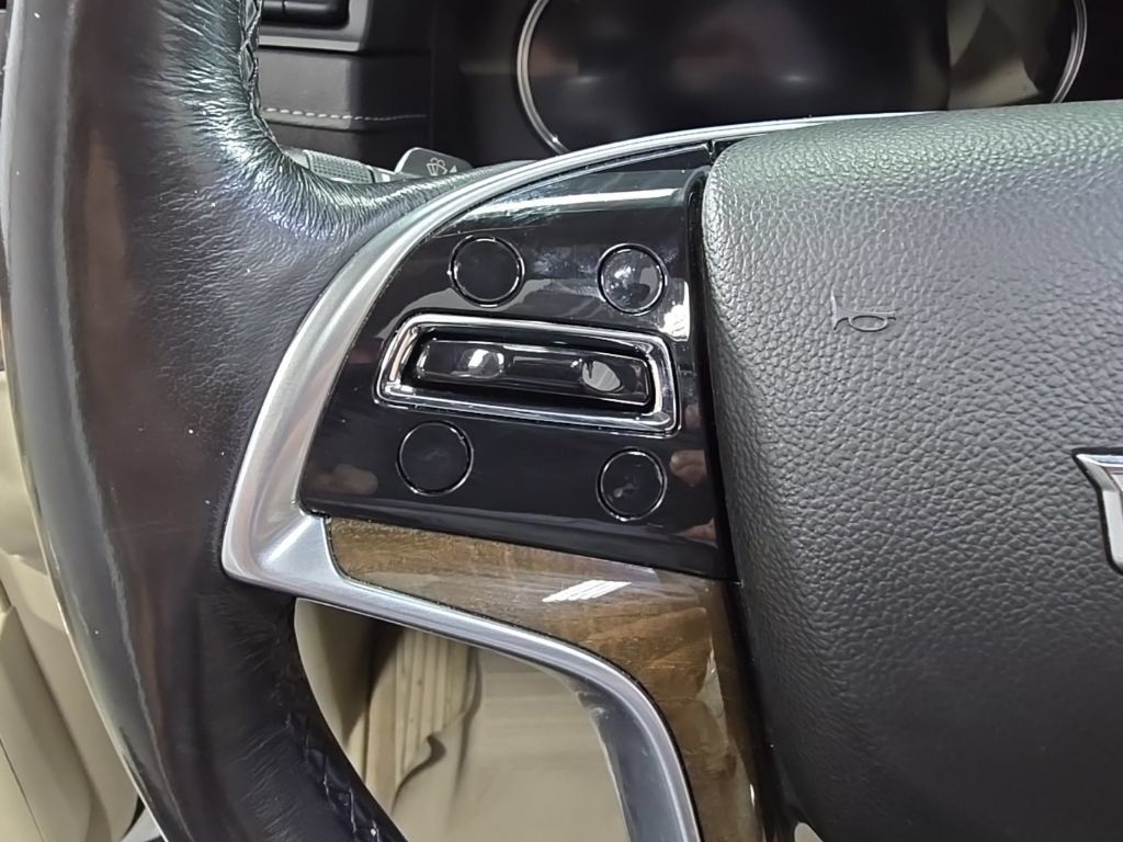 Used 2019 Cadillac Escalade Premium Luxury AWD/4WD image 41
