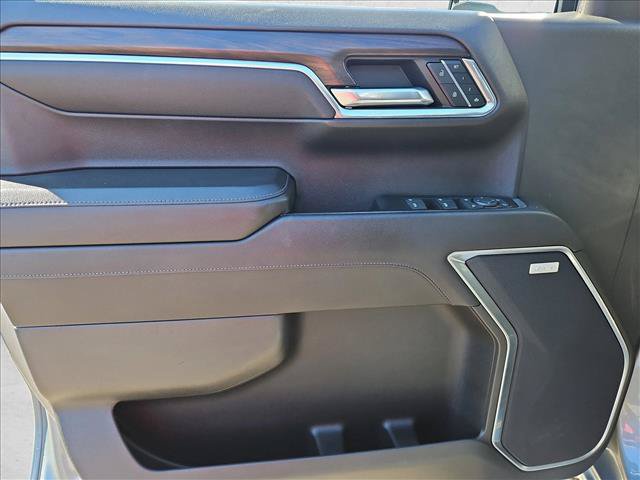 Used 2023 GMC Sierra 1500 SLT w/ SLT Premium Package AWD/4WD image 9
