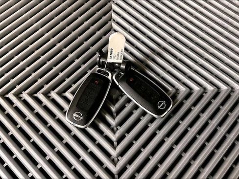 Used 2023 Nissan Rogue SV w/ SV Premium Package image 11