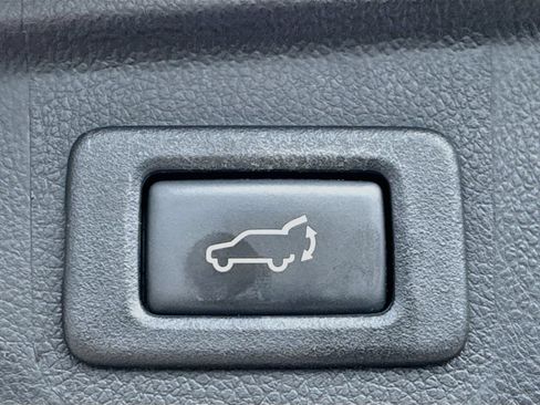 Used 2019 Subaru Outback 3.6R Limited w/ Popular Package #2 AWD/4WD image 32